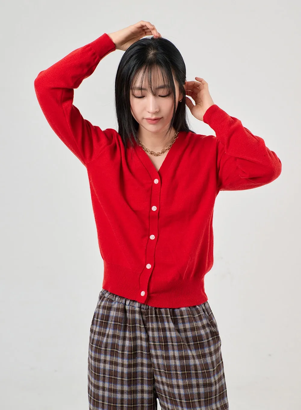 Buttoned V-Neck Cardigan OF406